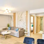 Eee Boutique Apartment