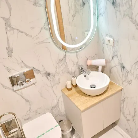 Eee Boutique Apartment *