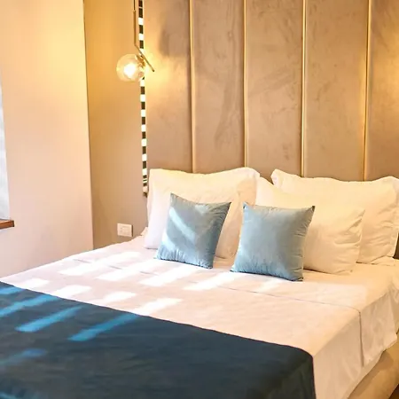 Apartment Eee Boutique