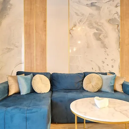 Eee Boutique Apartment *