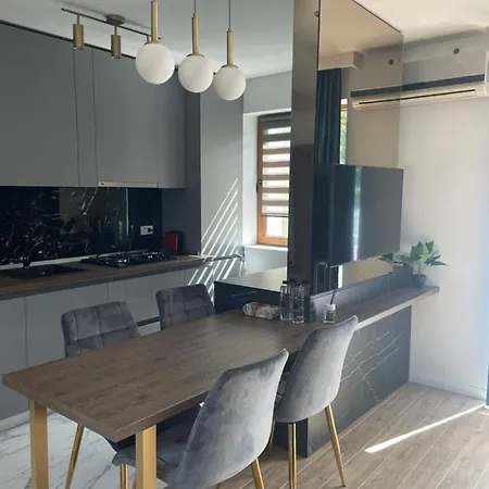 Eee Boutique Apartment *
